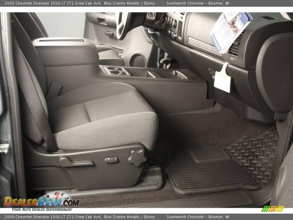 2009 Chevrolet Silverado 1500 LT Z71 Crew Cab 4x4 Blue Granite Metallic / Ebony Photo #4