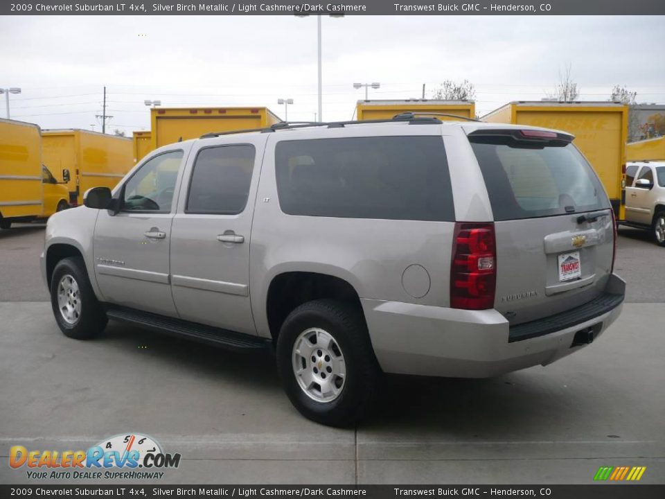 2009 Chevrolet Suburban LT 4x4 Silver Birch Metallic / Light Cashmere/Dark Cashmere Photo #4