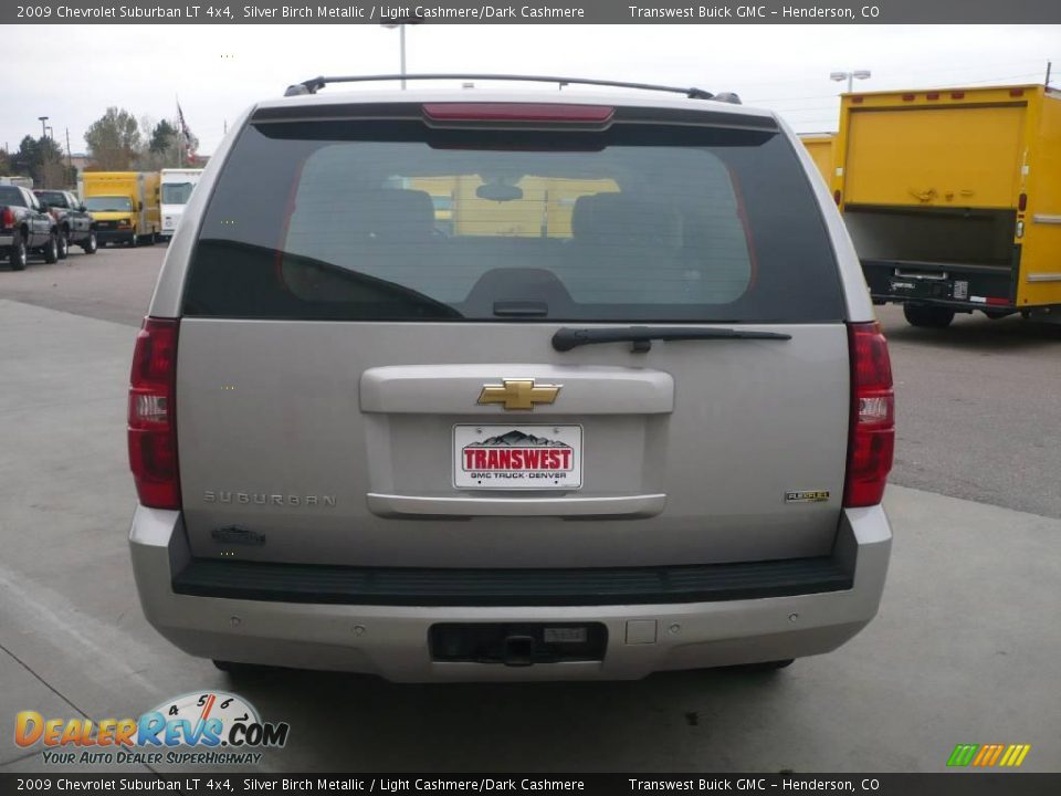 2009 Chevrolet Suburban LT 4x4 Silver Birch Metallic / Light Cashmere/Dark Cashmere Photo #5