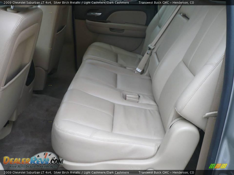 2009 Chevrolet Suburban LT 4x4 Silver Birch Metallic / Light Cashmere/Dark Cashmere Photo #10