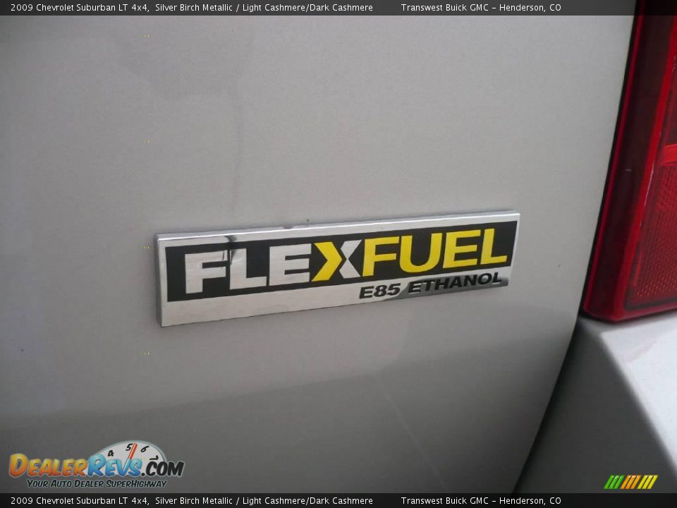 2009 Chevrolet Suburban LT 4x4 Silver Birch Metallic / Light Cashmere/Dark Cashmere Photo #14