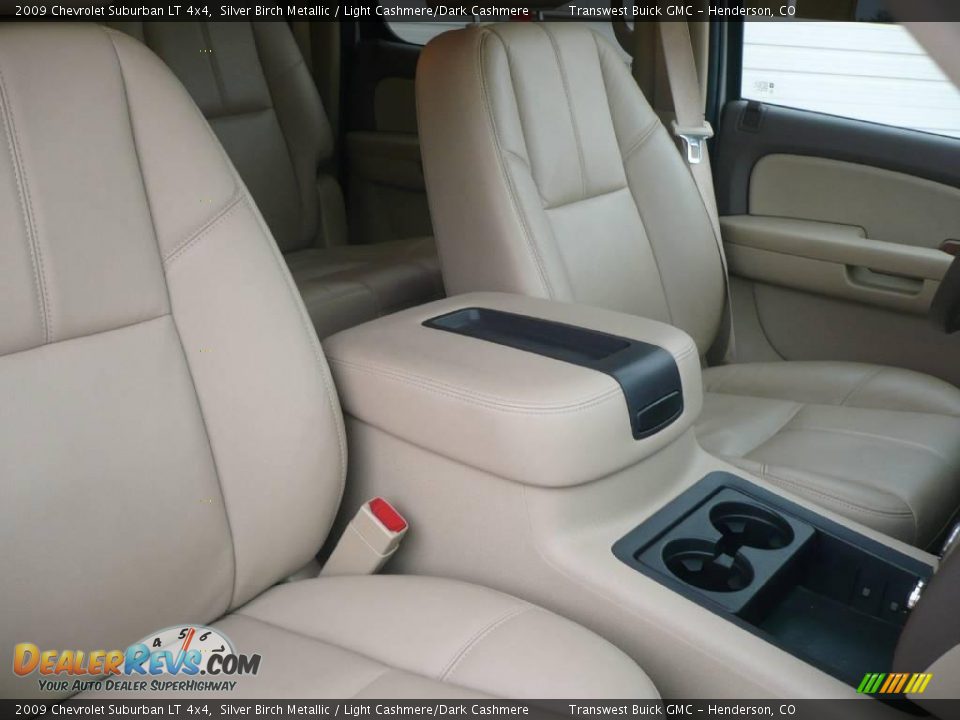 2009 Chevrolet Suburban LT 4x4 Silver Birch Metallic / Light Cashmere/Dark Cashmere Photo #16