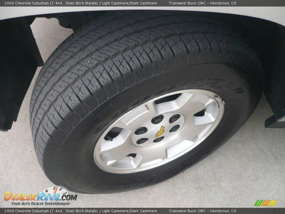 2009 Chevrolet Suburban LT 4x4 Silver Birch Metallic / Light Cashmere/Dark Cashmere Photo #21