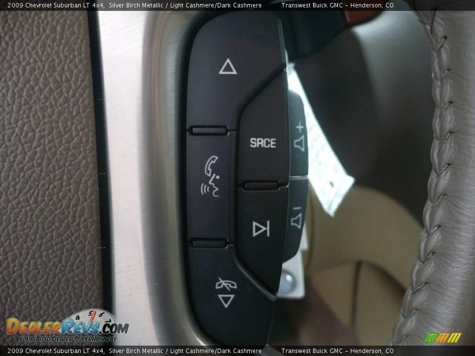 2009 Chevrolet Suburban LT 4x4 Silver Birch Metallic / Light Cashmere/Dark Cashmere Photo #25