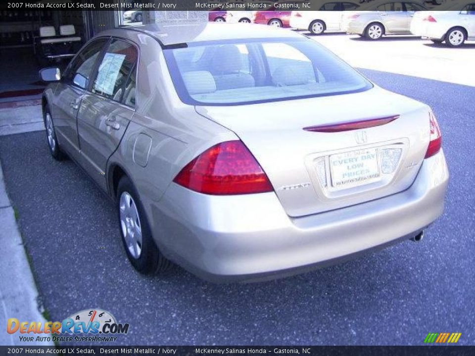 2007 Honda Accord LX Sedan Desert Mist Metallic / Ivory Photo #2