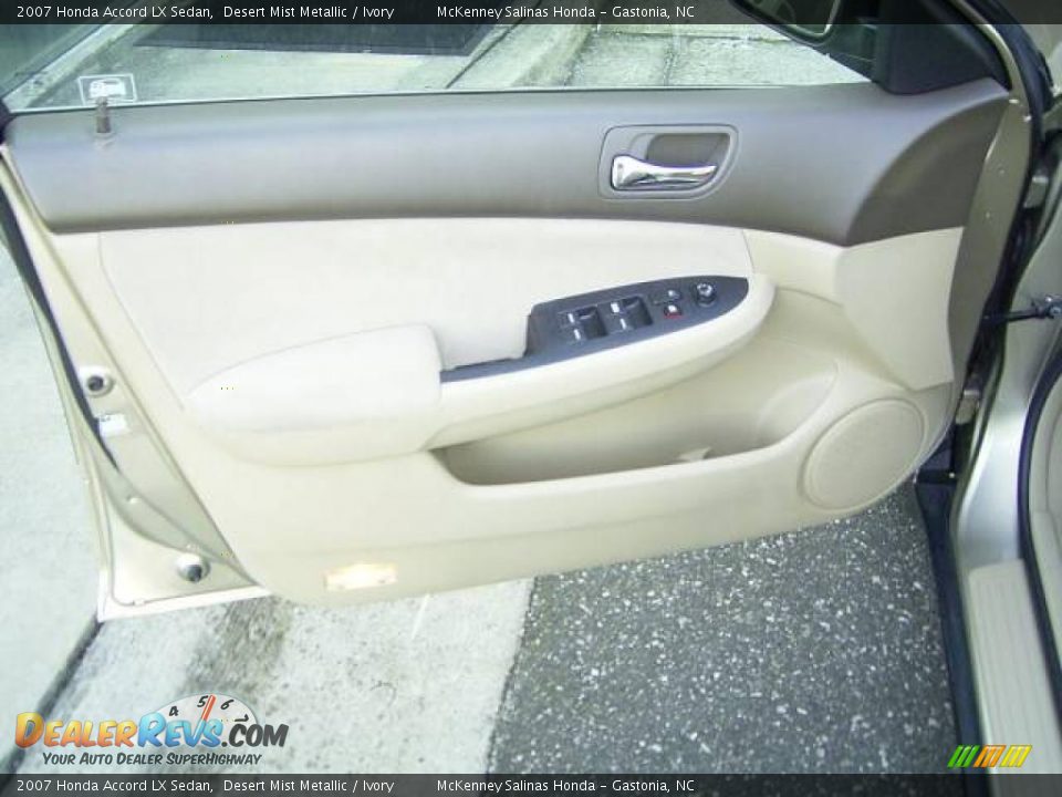 2007 Honda Accord LX Sedan Desert Mist Metallic / Ivory Photo #7