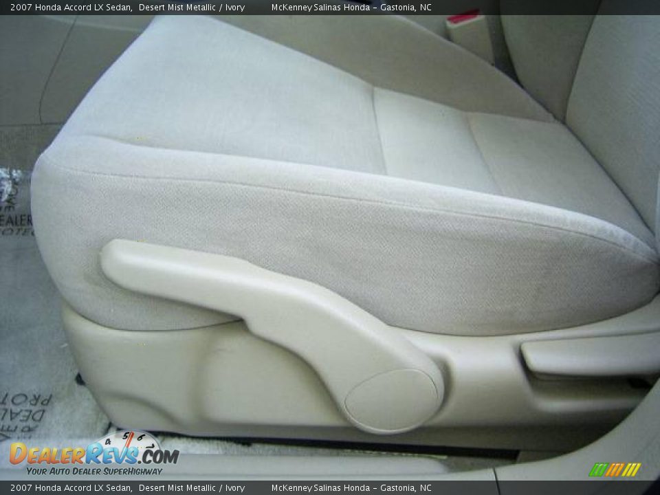 2007 Honda Accord LX Sedan Desert Mist Metallic / Ivory Photo #9