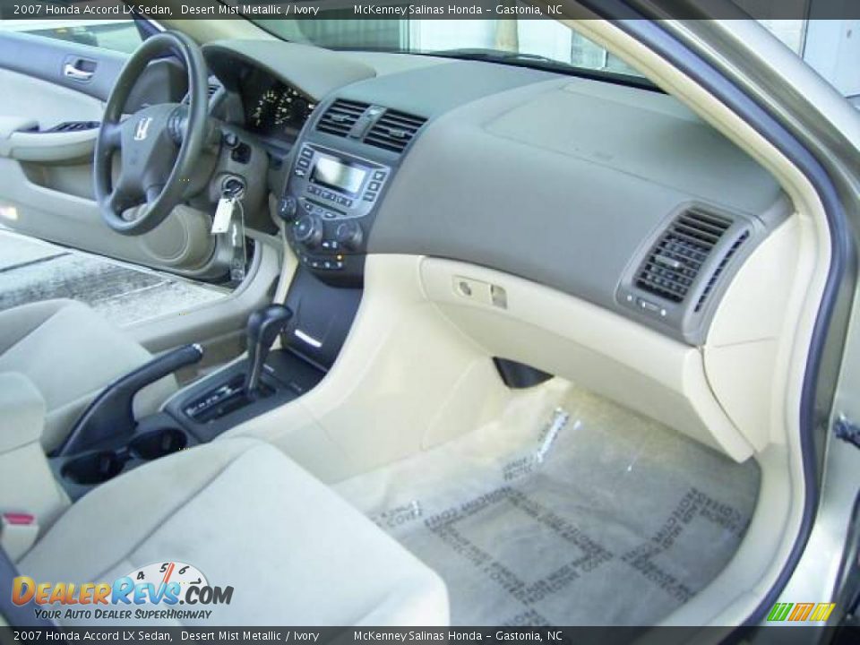 2007 Honda Accord LX Sedan Desert Mist Metallic / Ivory Photo #15