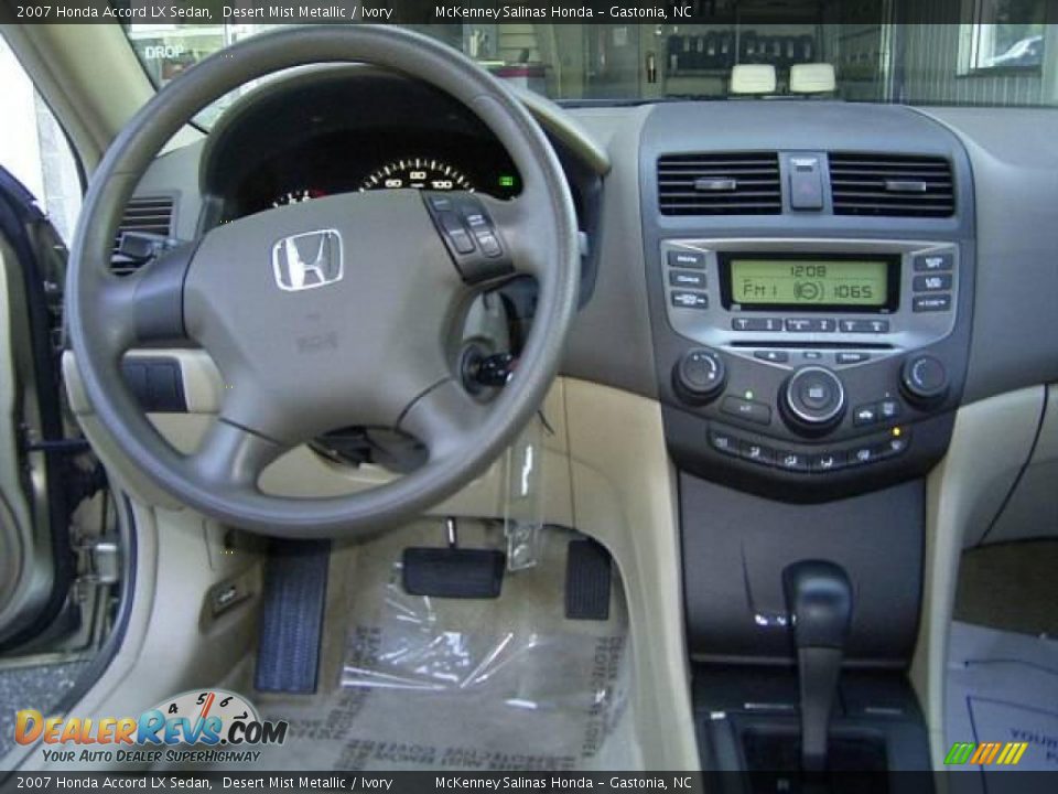 2007 Honda Accord LX Sedan Desert Mist Metallic / Ivory Photo #21