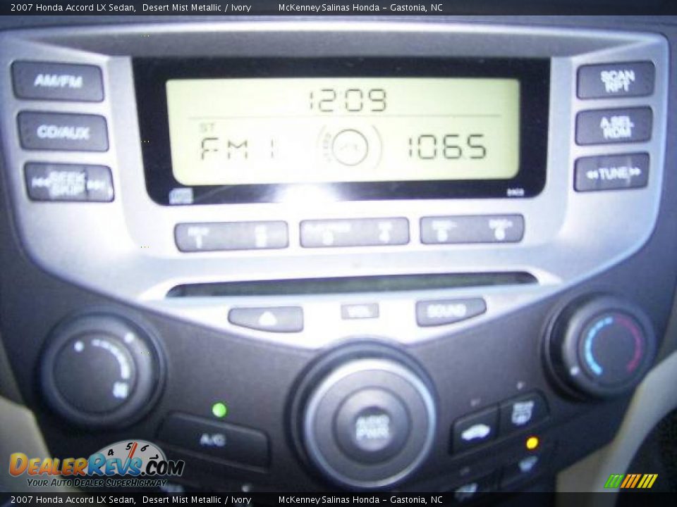 2007 Honda Accord LX Sedan Desert Mist Metallic / Ivory Photo #23
