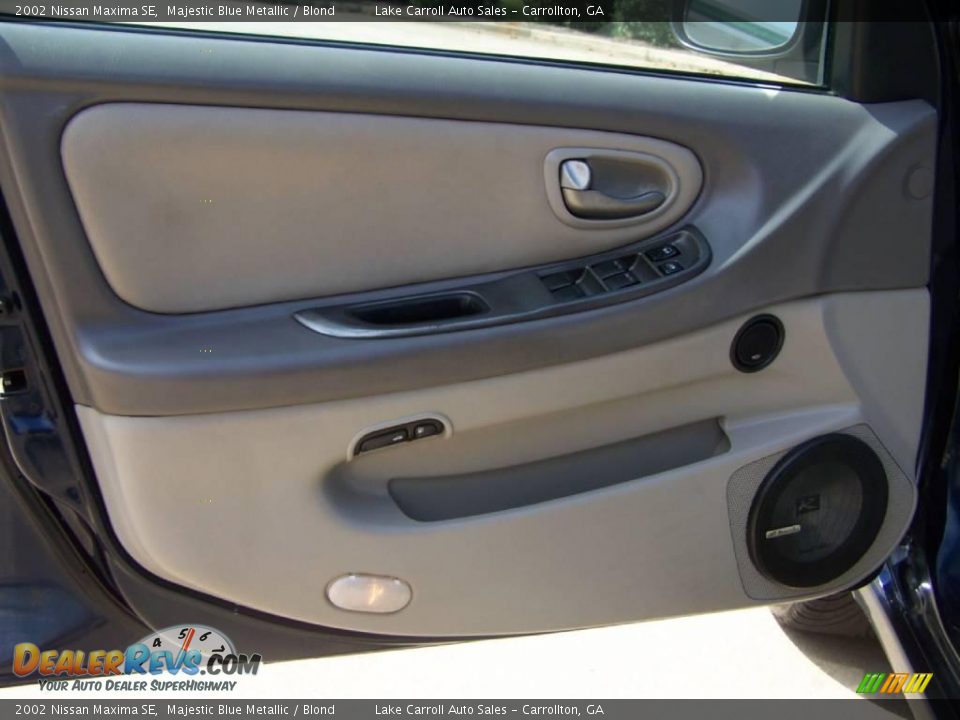 2002 Nissan Maxima SE Majestic Blue Metallic / Blond Photo #25