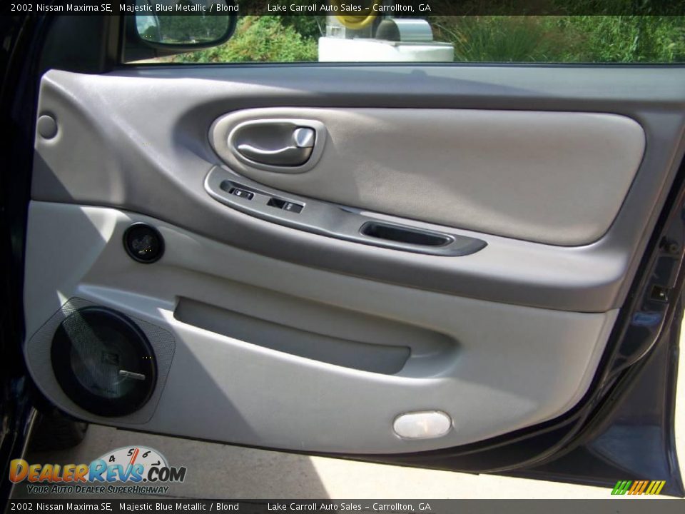 2002 Nissan Maxima SE Majestic Blue Metallic / Blond Photo #26