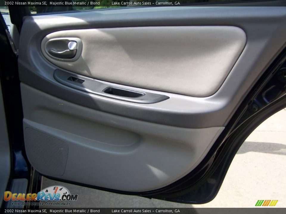 2002 Nissan Maxima SE Majestic Blue Metallic / Blond Photo #28