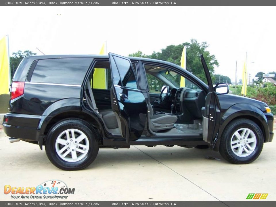 2004 Isuzu Axiom S 4x4 Black Diamond Metallic / Gray Photo #5