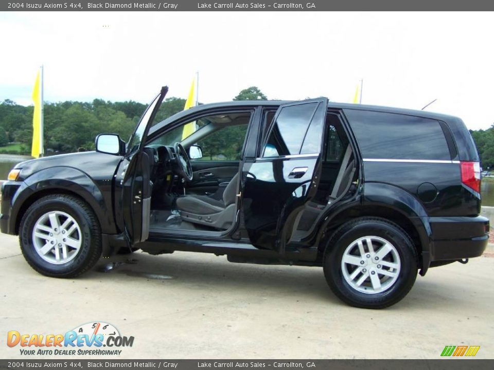 2004 Isuzu Axiom S 4x4 Black Diamond Metallic / Gray Photo #6