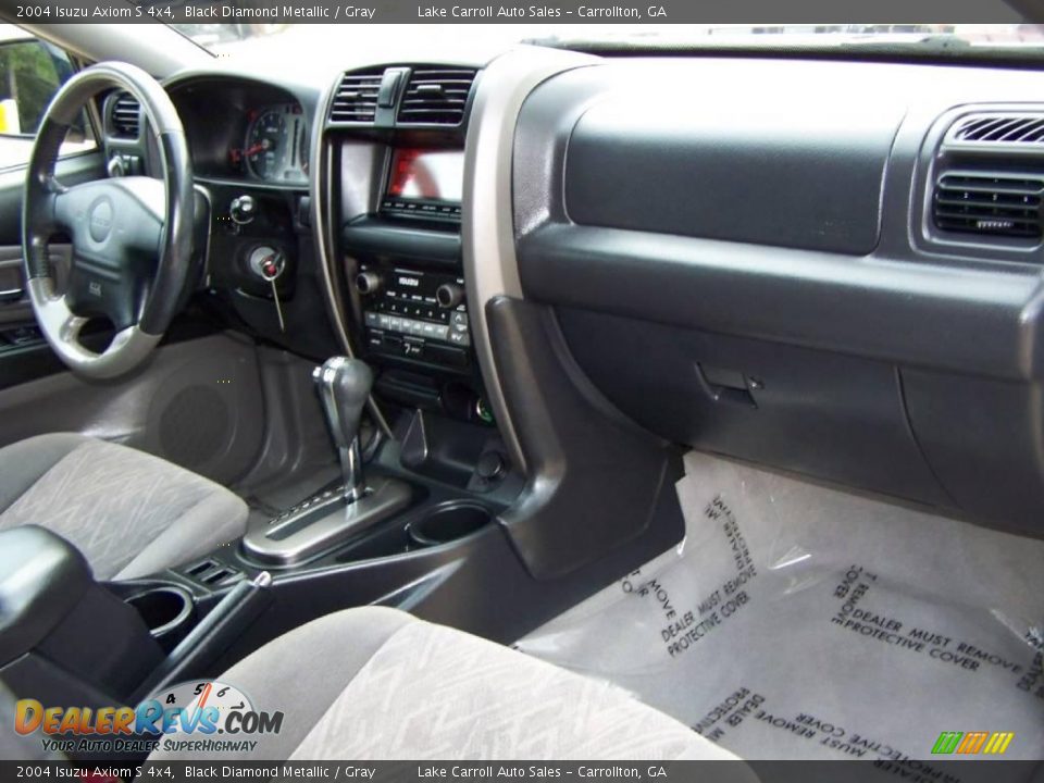 2004 Isuzu Axiom S 4x4 Black Diamond Metallic / Gray Photo #14