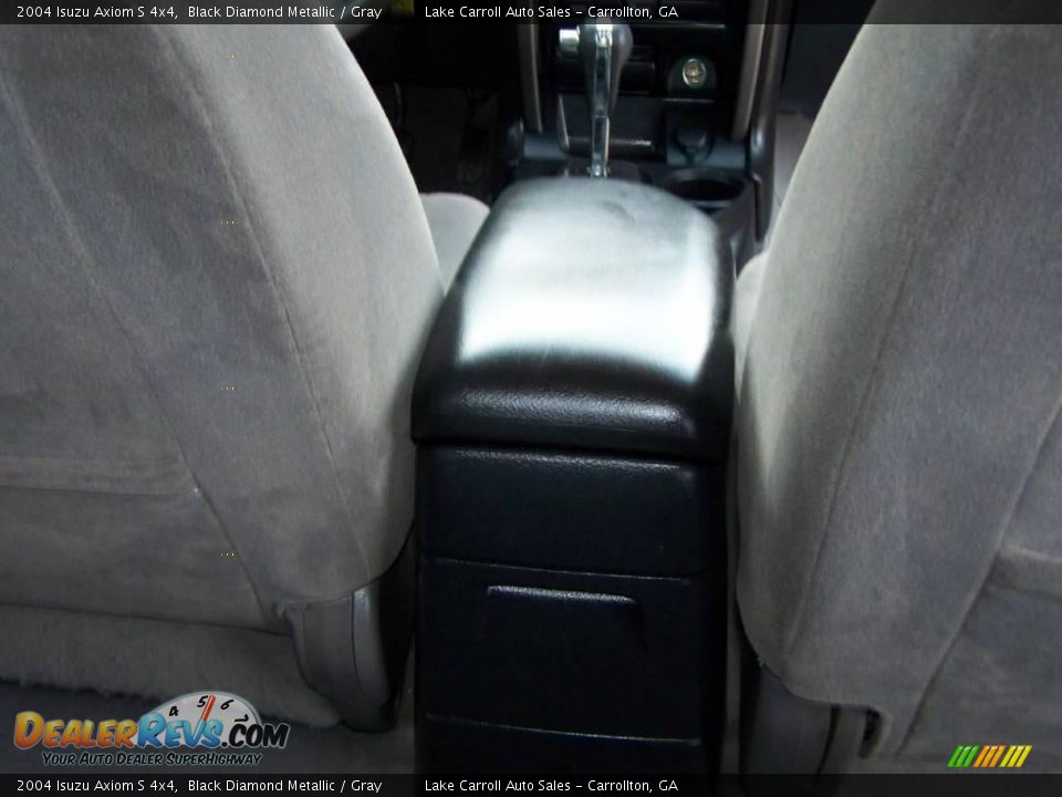 2004 Isuzu Axiom S 4x4 Black Diamond Metallic / Gray Photo #32