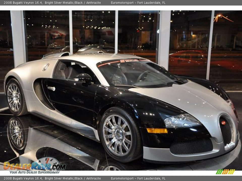 Front 3/4 View of 2008 Bugatti Veyron 16.4 Photo #1