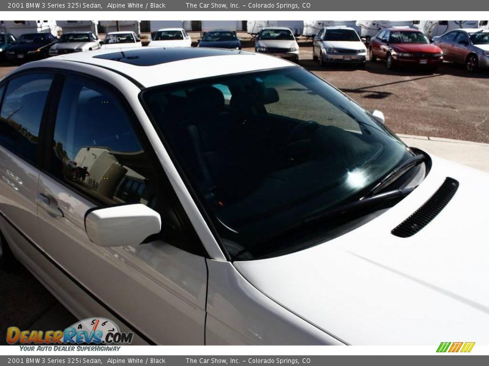 2001 BMW 3 Series 325i Sedan Alpine White / Black Photo #17