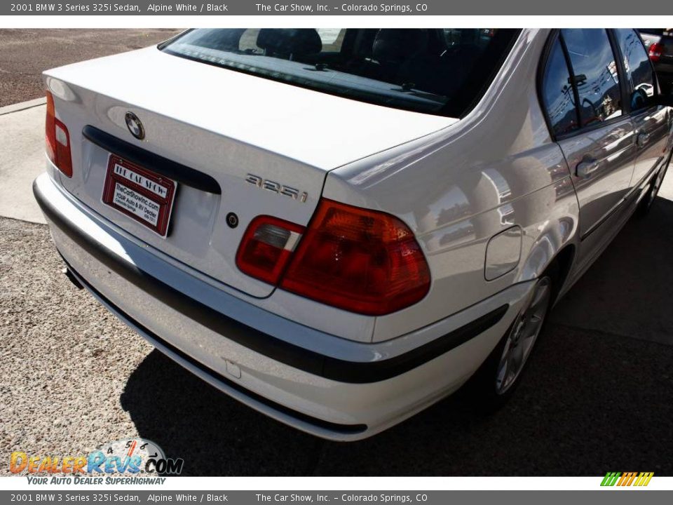 2001 BMW 3 Series 325i Sedan Alpine White / Black Photo #18