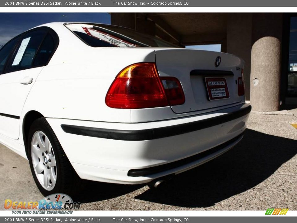 2001 BMW 3 Series 325i Sedan Alpine White / Black Photo #19