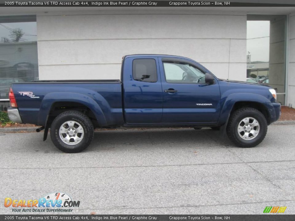 2005 Toyota Tacoma V6 TRD Access Cab 4x4 Indigo Ink Blue Pearl / Graphite Gray Photo #2
