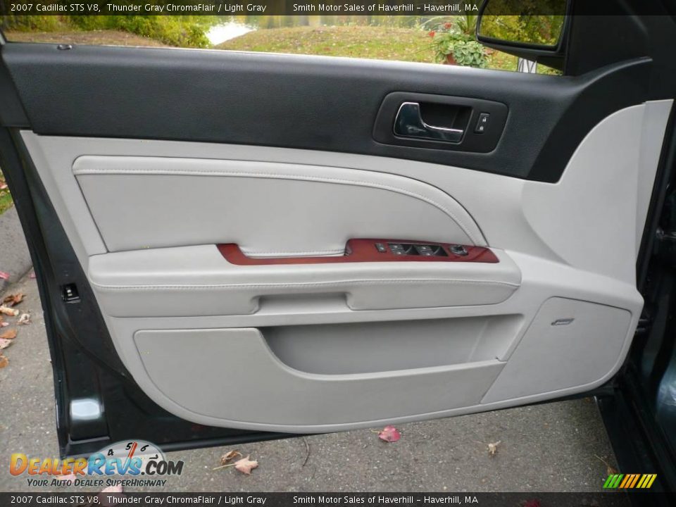 2007 Cadillac STS V8 Thunder Gray ChromaFlair / Light Gray Photo #7