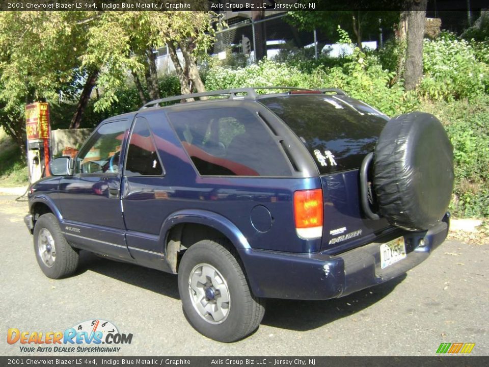 2001 Chevrolet Blazer LS 4x4 Indigo Blue Metallic / Graphite Photo #4