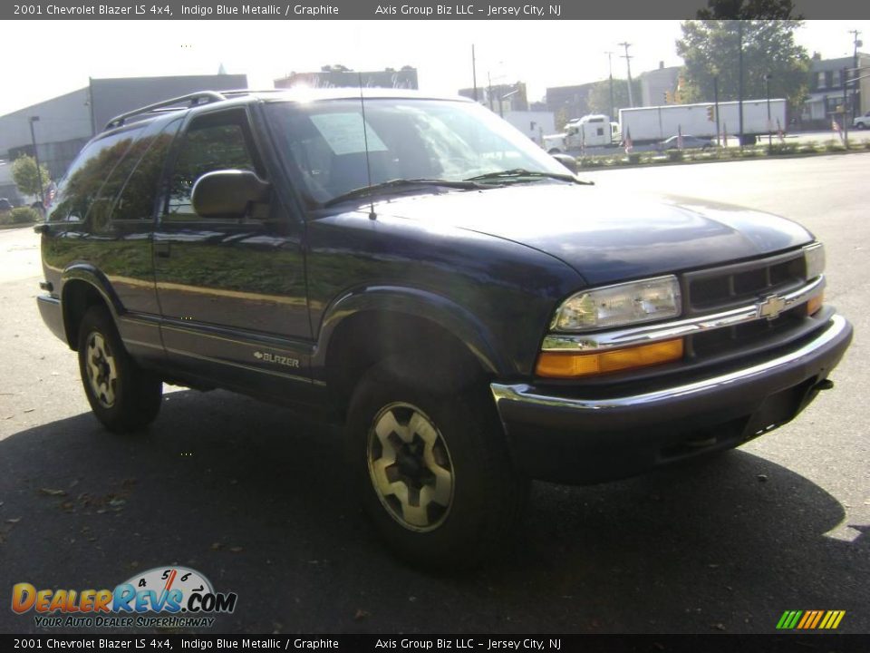 2001 Chevrolet Blazer LS 4x4 Indigo Blue Metallic / Graphite Photo #6