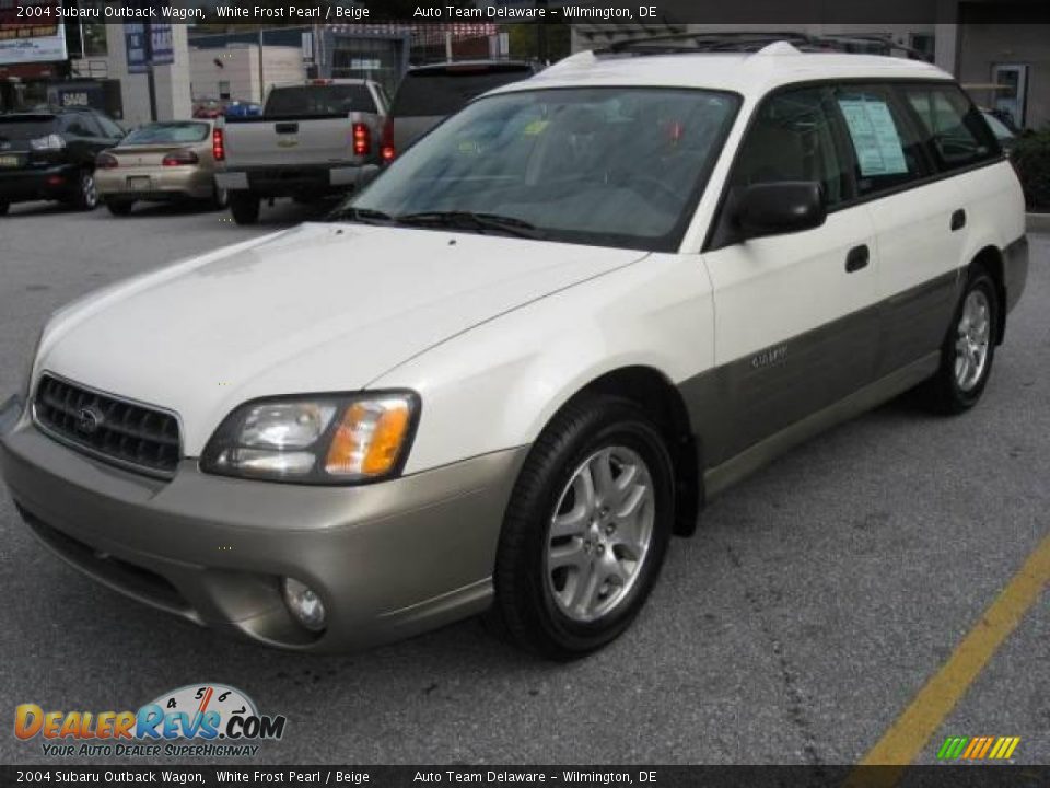 2004 Subaru Outback Wagon White Frost Pearl / Beige Photo #9