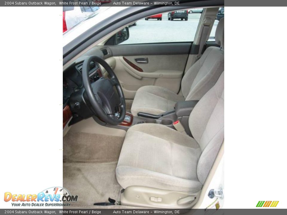 2004 Subaru Outback Wagon White Frost Pearl / Beige Photo #11