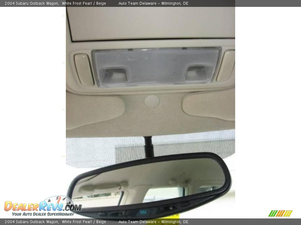 2004 Subaru Outback Wagon White Frost Pearl / Beige Photo #24