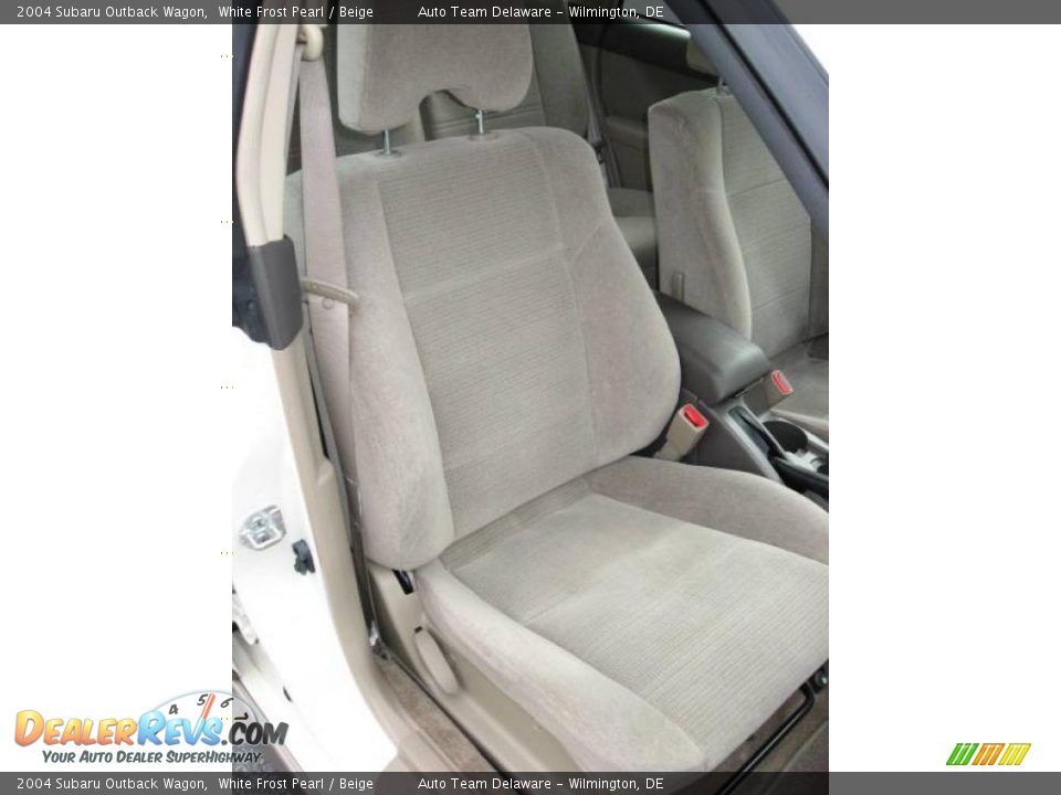 2004 Subaru Outback Wagon White Frost Pearl / Beige Photo #27