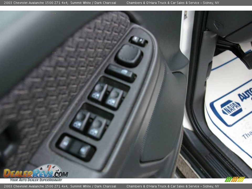 2003 Chevrolet Avalanche 1500 Z71 4x4 Summit White / Dark Charcoal Photo #8