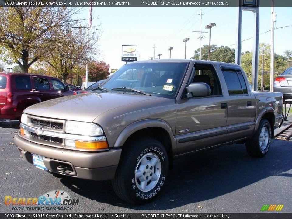 2003 Chevrolet S10 LS Crew Cab 4x4 Sandalwood Metallic / Graphite Photo #1