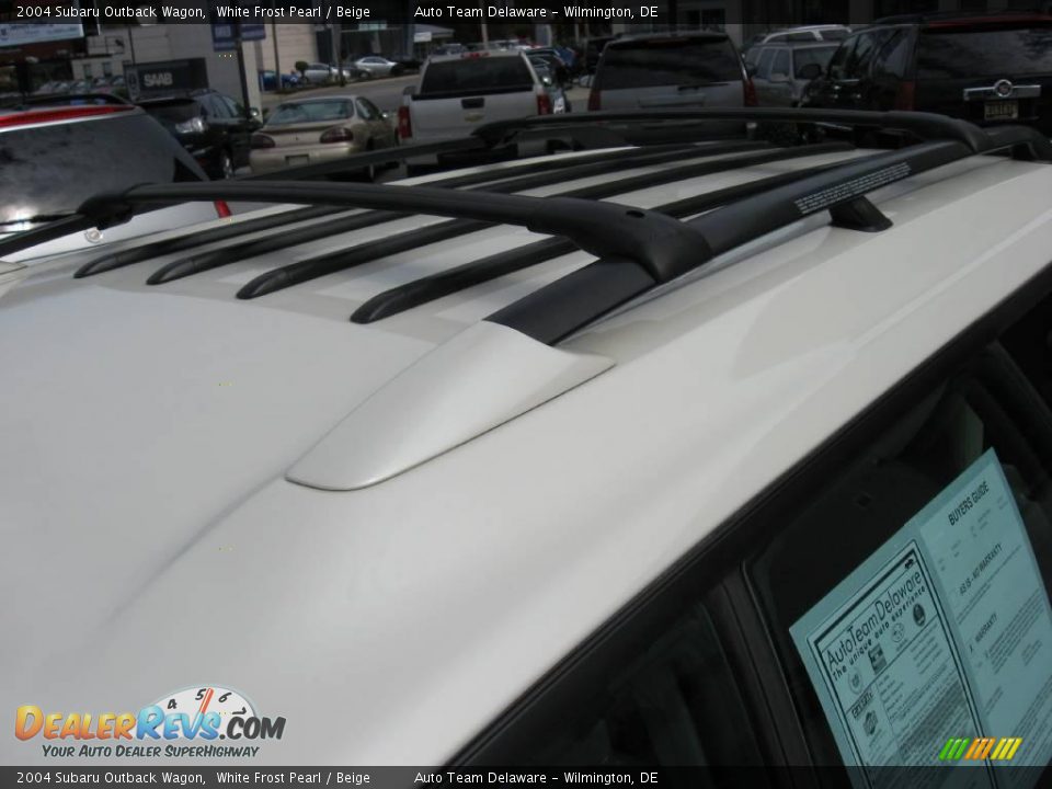 2004 Subaru Outback Wagon White Frost Pearl / Beige Photo #36