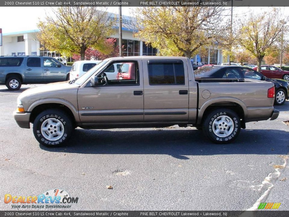 2003 Chevrolet S10 LS Crew Cab 4x4 Sandalwood Metallic / Graphite Photo #3