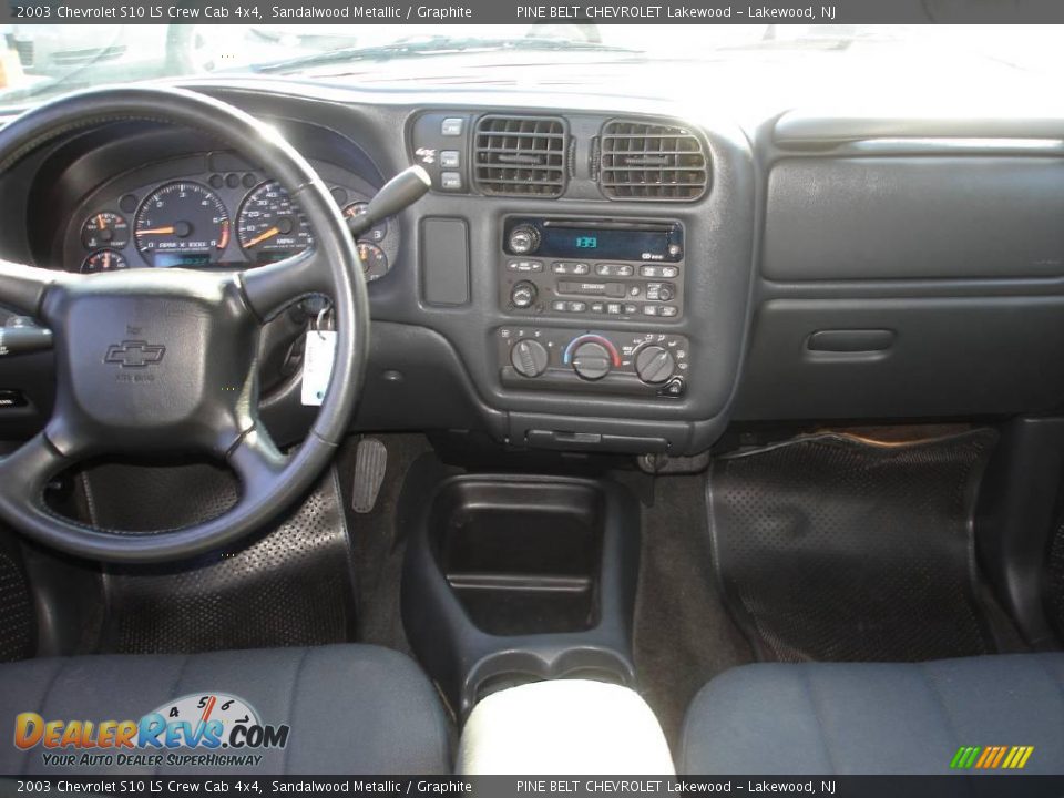 2003 Chevrolet S10 LS Crew Cab 4x4 Sandalwood Metallic / Graphite Photo #12
