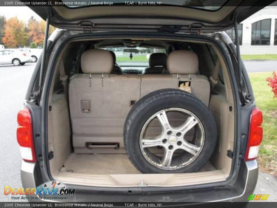 2005 Chevrolet Uplander LS Bronzemist Metallic / Neutral Beige Photo #7