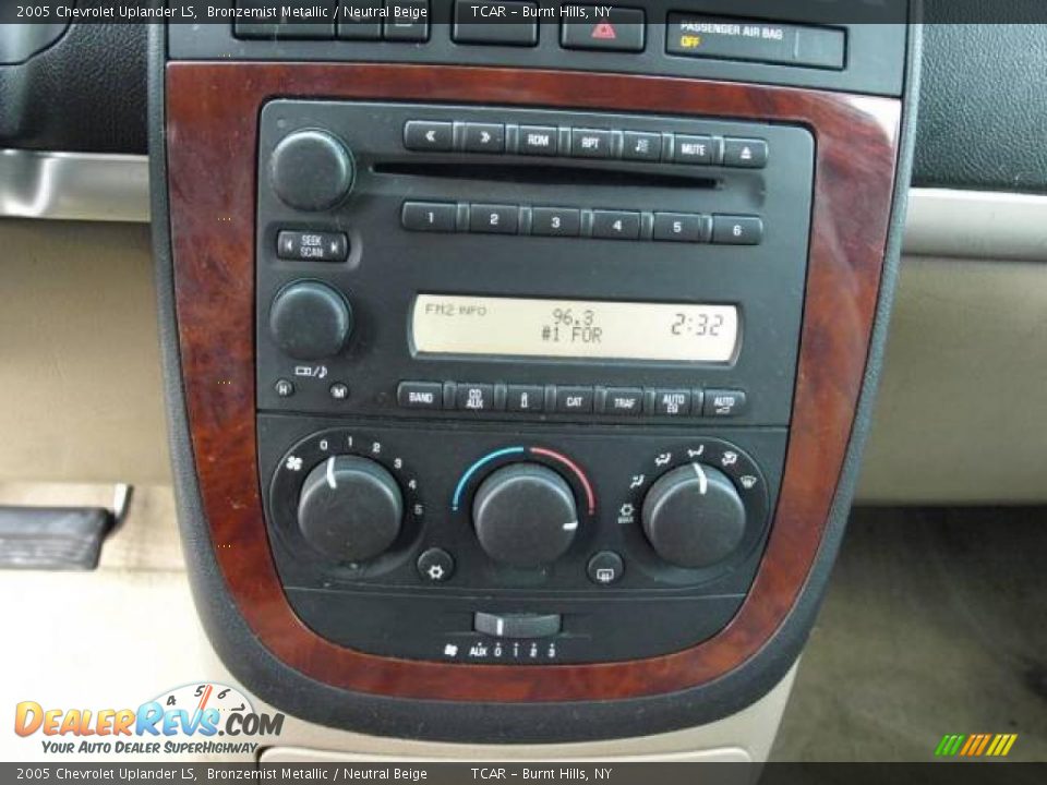 2005 Chevrolet Uplander LS Bronzemist Metallic / Neutral Beige Photo #13