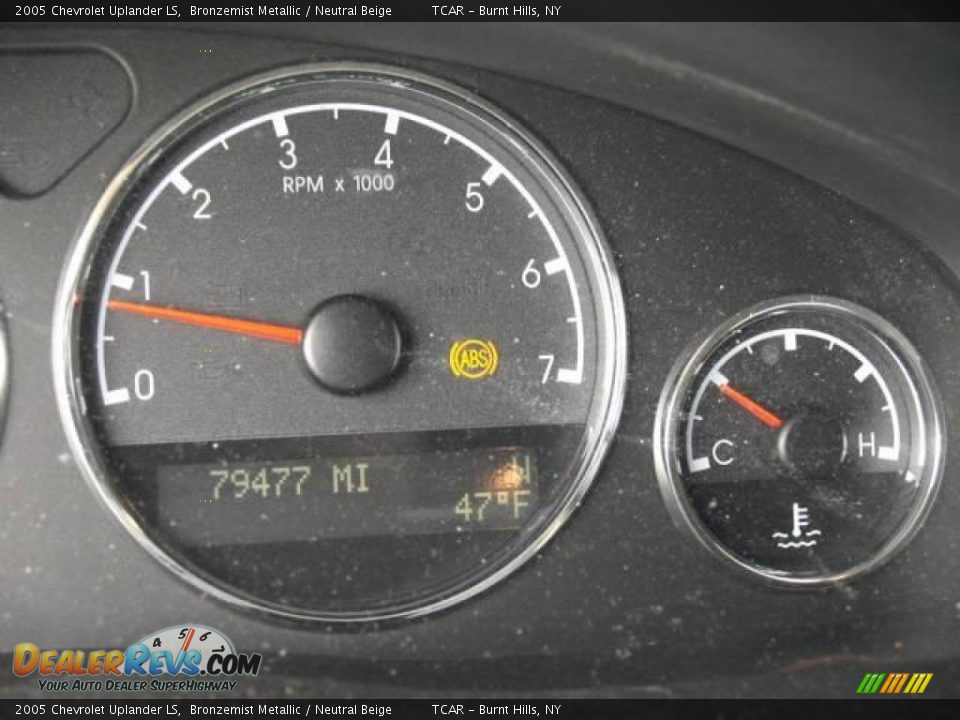 2005 Chevrolet Uplander LS Bronzemist Metallic / Neutral Beige Photo #15