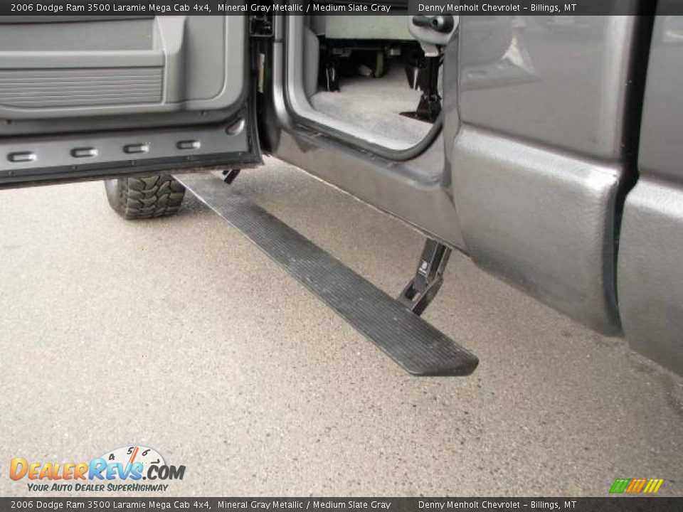 2006 Dodge Ram 3500 Laramie Mega Cab 4x4 Mineral Gray Metallic / Medium Slate Gray Photo #12