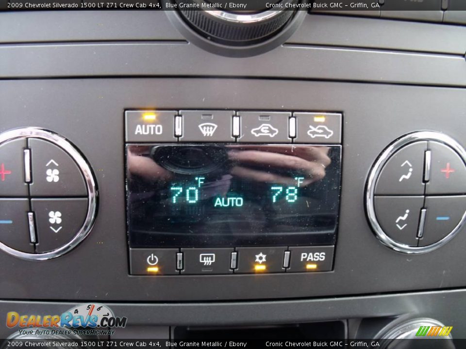2009 Chevrolet Silverado 1500 LT Z71 Crew Cab 4x4 Blue Granite Metallic / Ebony Photo #19