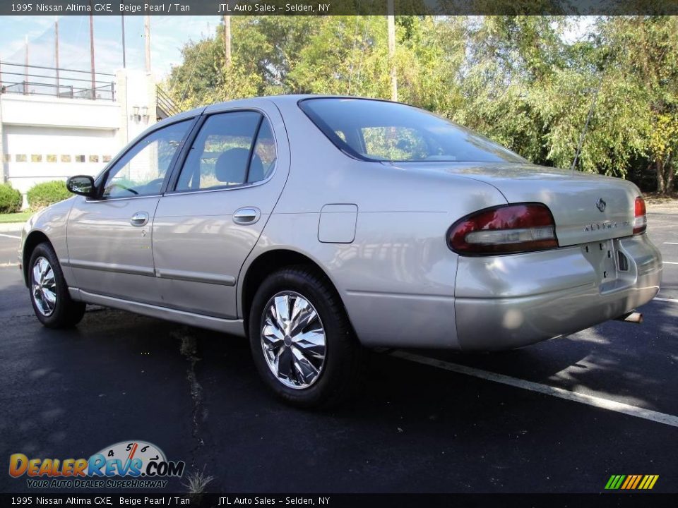 1995 Nissan Altima GXE Beige Pearl / Tan Photo #4