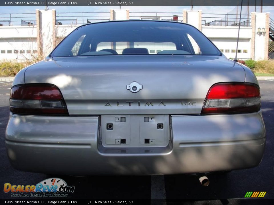 1995 Nissan Altima GXE Beige Pearl / Tan Photo #5