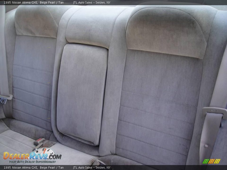 1995 Nissan Altima GXE Beige Pearl / Tan Photo #12