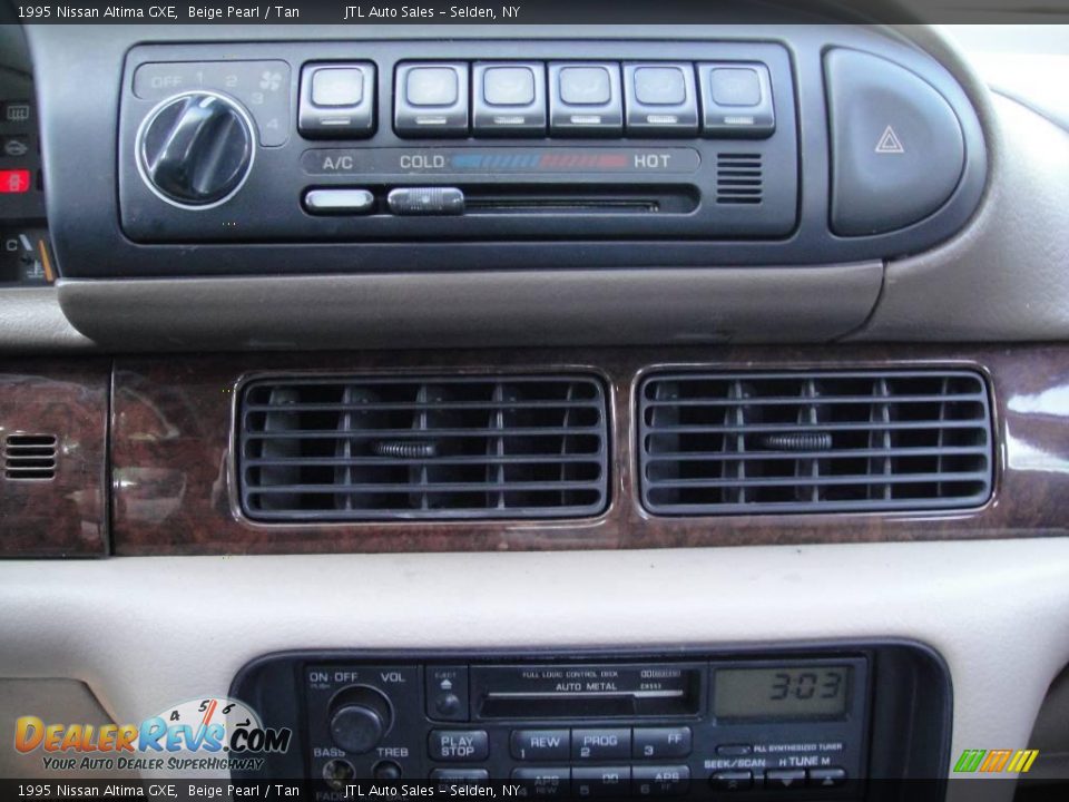 1995 Nissan Altima GXE Beige Pearl / Tan Photo #13