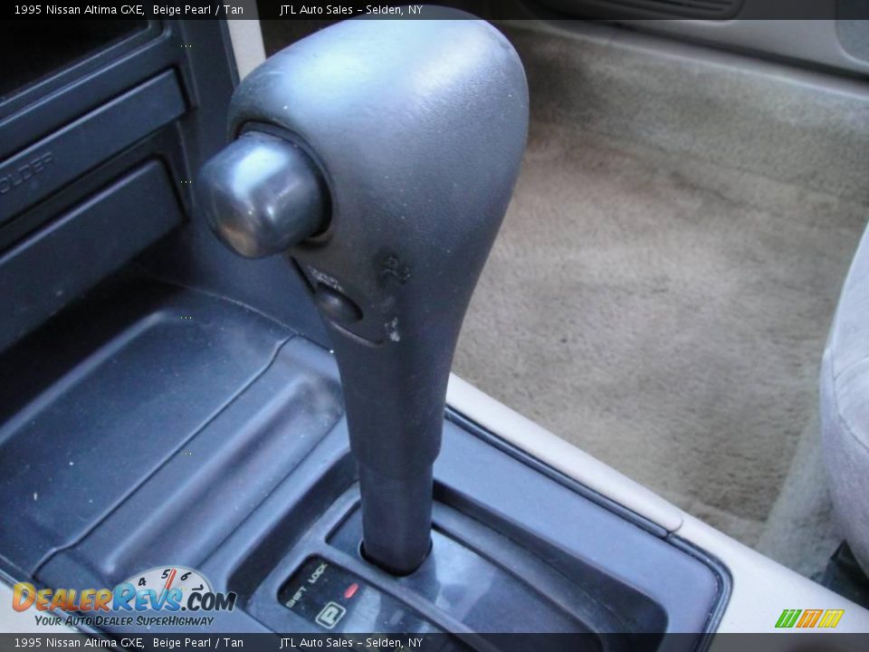 1995 Nissan Altima GXE Beige Pearl / Tan Photo #14