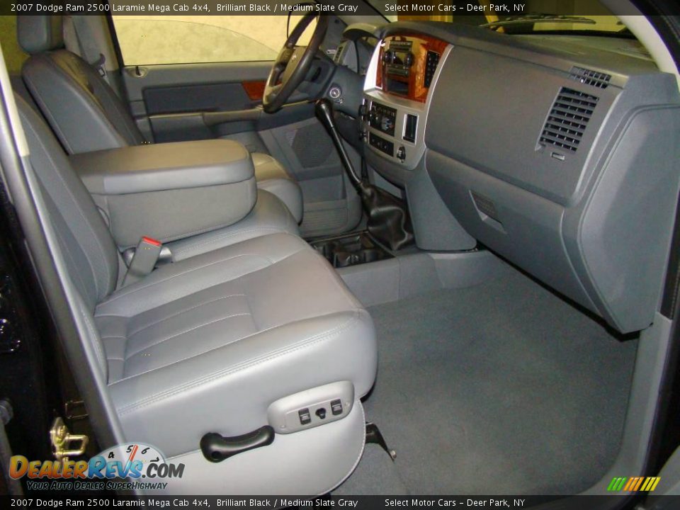 2007 Dodge Ram 2500 Laramie Mega Cab 4x4 Brilliant Black / Medium Slate Gray Photo #12