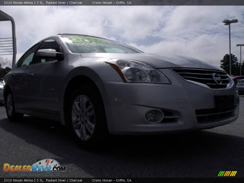 2010 Nissan Altima 2.5 SL Radiant Silver / Charcoal Photo #7